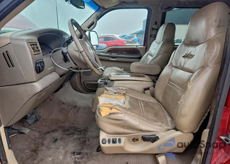 2000 Ford Excursion Limited z USA, uszkodzony, nr VIN 1FMNU43S2YEC52728